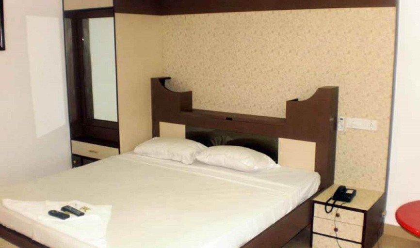 Bedroom 4, Park Inn Beach Resort, Kancheepuram