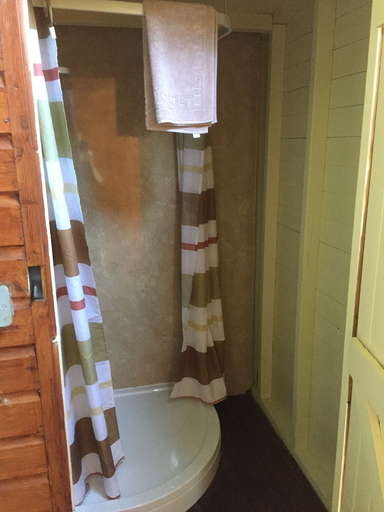 Bathroom 3, Dawn Chorus Holidays, Suffolk