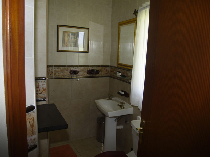 Bathroom 4, Ditholo Game Lodge, Waterberg