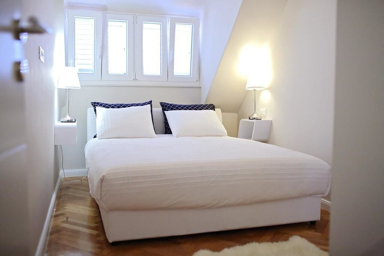 Bedroom 2, White Stone Apartment Diocletian Palace, Split