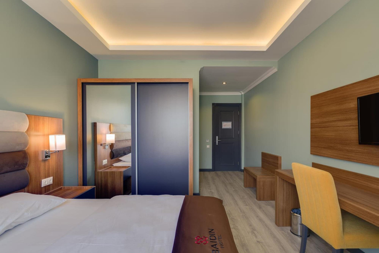 Bedroom 3, Point Inn, Batumi