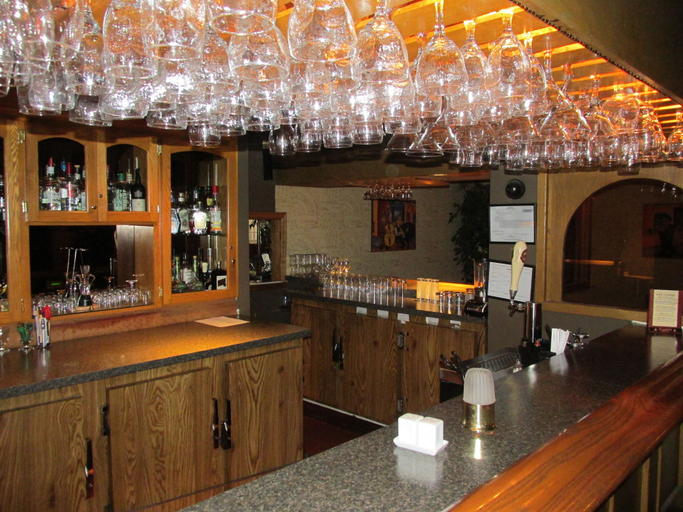 Food & Drinks 5, Fredericton Inn, York