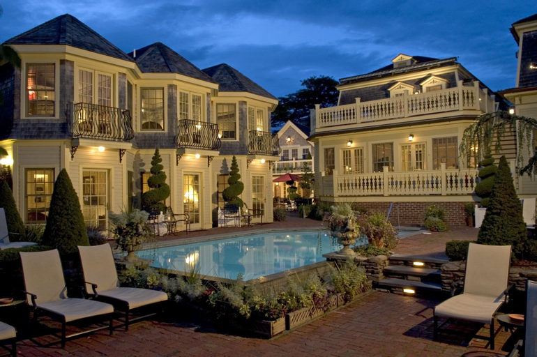 Brass Key Guesthouse - Adults Only, Barnstable