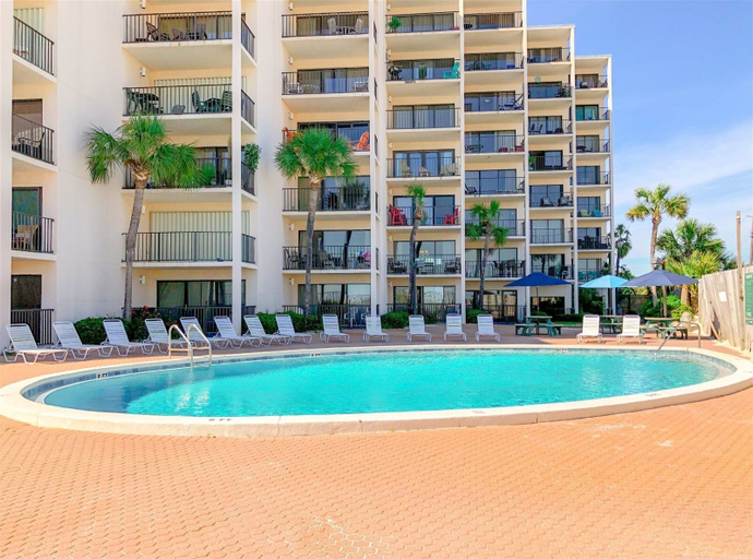 Exterior & Views 2, Moondrifter 502, Bay