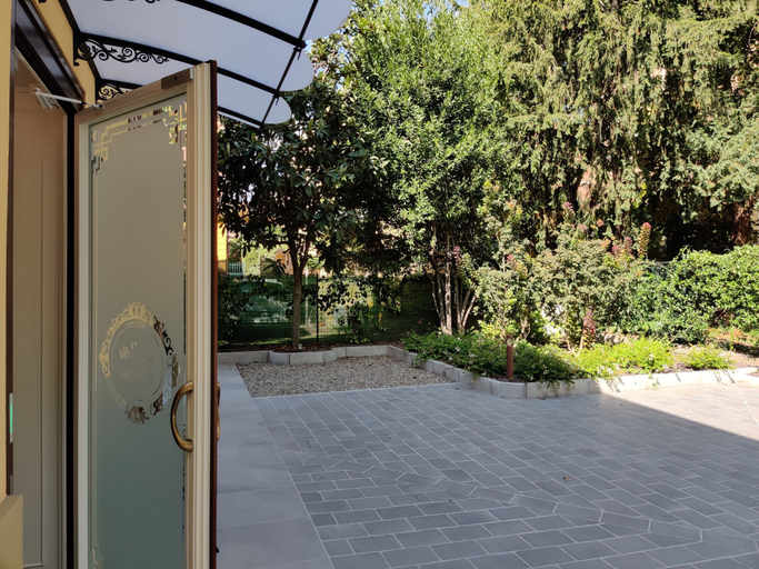 Exterior & Views 2, La Bella Modena Centro, Modena