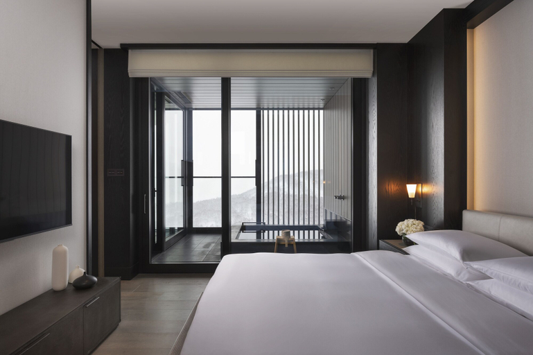 Bedroom 4, Park Hyatt Niseko Hanazono, Kutchan