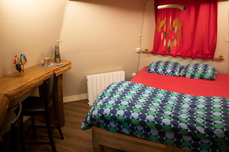 Bedroom, Les Bulles de la Maison du Rocher, Seine-et-Marne