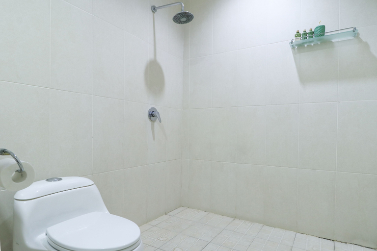 Bathroom 4, Surfaris Inn on Poppies 2, Badung