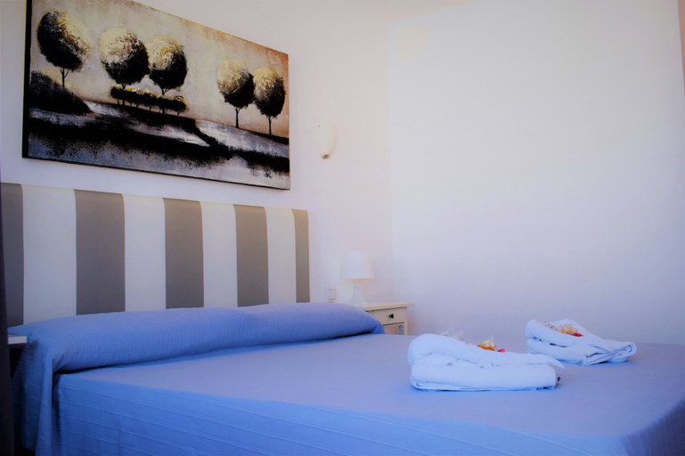 Bedroom 3, Apartamentos Sureda, Baleares