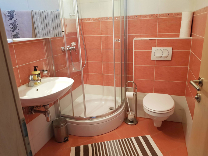 Bathroom 3, Vila Ema, Ljubljana