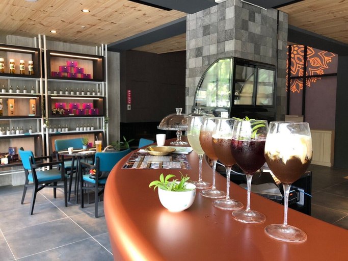 Food & Drinks 4, Comin Place, Taichung