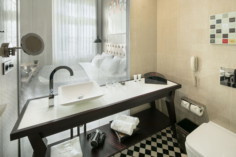 Bathroom 5, Quentin Prague Hotel, Praha 1