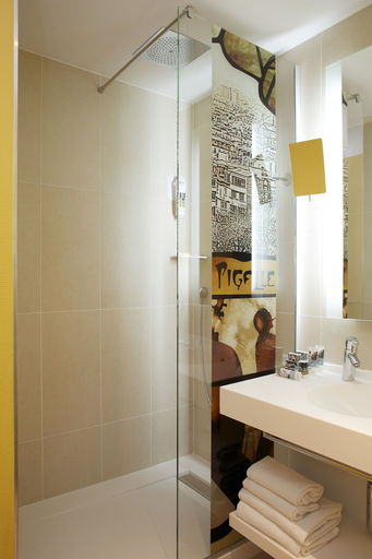 Bathroom 3, Mercure Paris 9 Pigalle Sacre-Coeur hotel, Paris