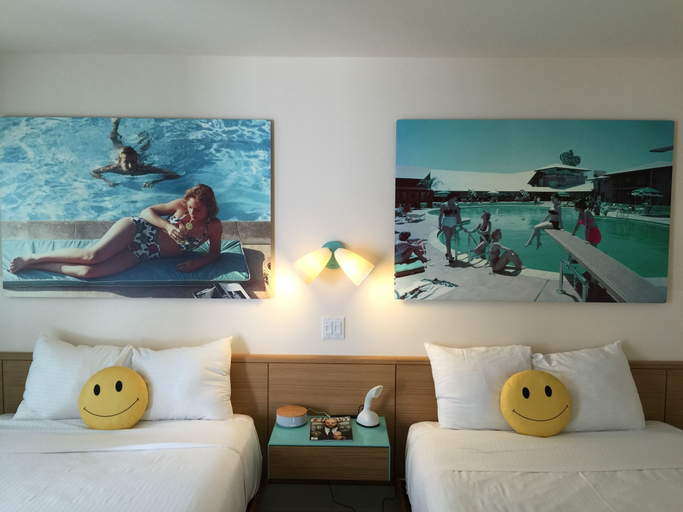 Bedroom 3, Beverly Laurel Hotel at West Hollywood, Los Angeles