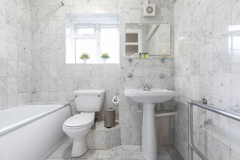 Bathroom, Imperial Suite in Swiss Cottage, London