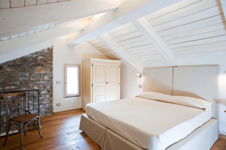 Room 5, Rupe Alta Home, Salerno