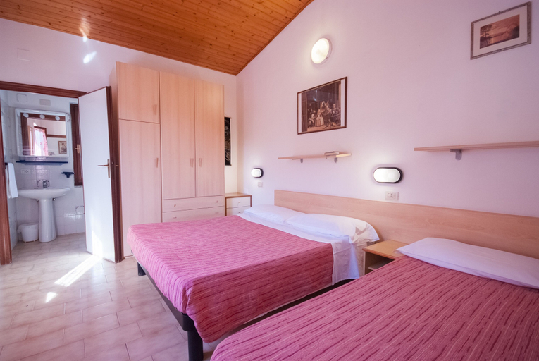 Bedroom 2, Residence La Valdana, Livorno