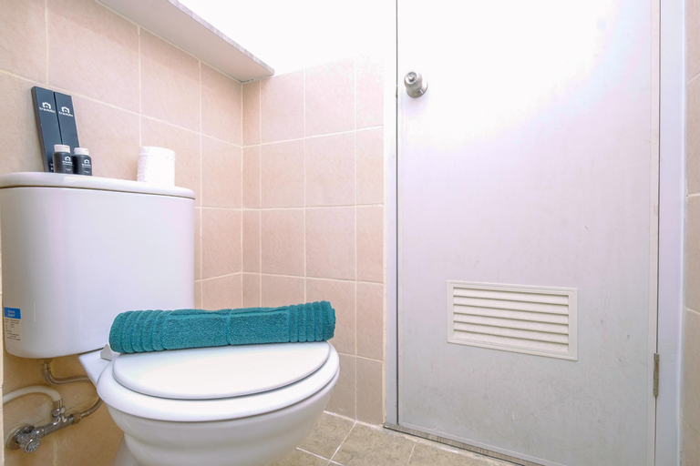 Exterior & Views 3, Comfy and Warm 2BR at Podomoro Golf View Apartment By Travelio, Bogor