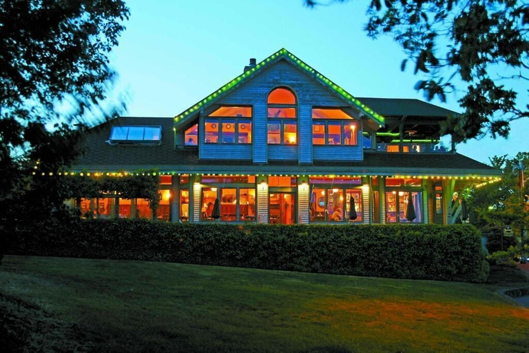 Exterior & Views 2, Spinnakers Brewpub & Guesthouses, Capital