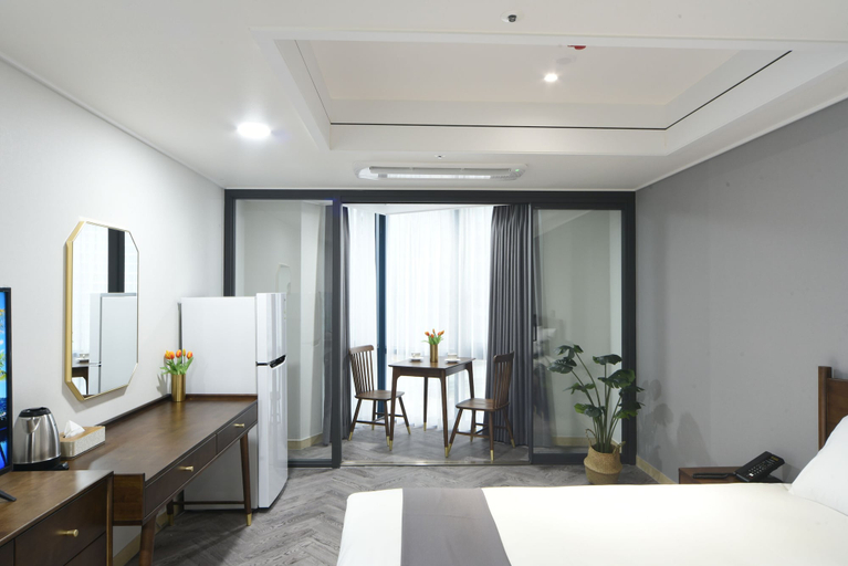Bedroom 2, Haeundae Central Hotel, Haeundae