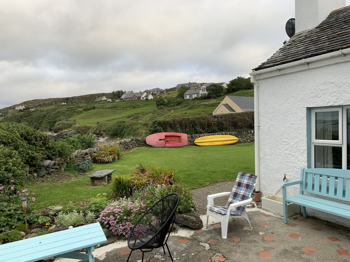 Others 3, Stunning Cottage on the Beach Portnoo, Narin