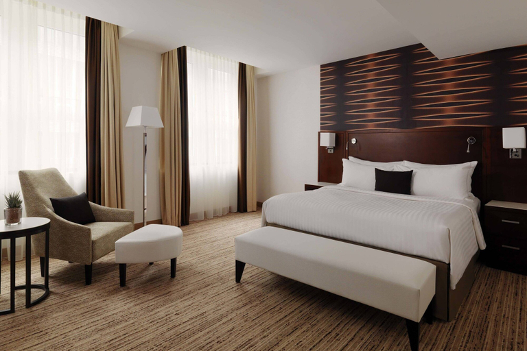 Bedroom 3, Cologne Marriott Hotel, Köln