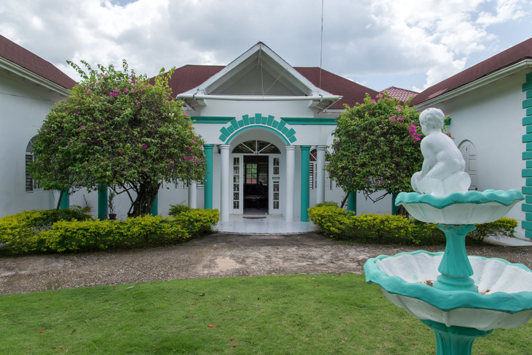 Exterior & Views 2, Diamond Villa Yoga & Wellness