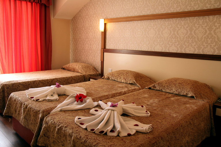 Bedroom 4, Lims Bona Dea Beach Hotel – All Inclusive, Kemer