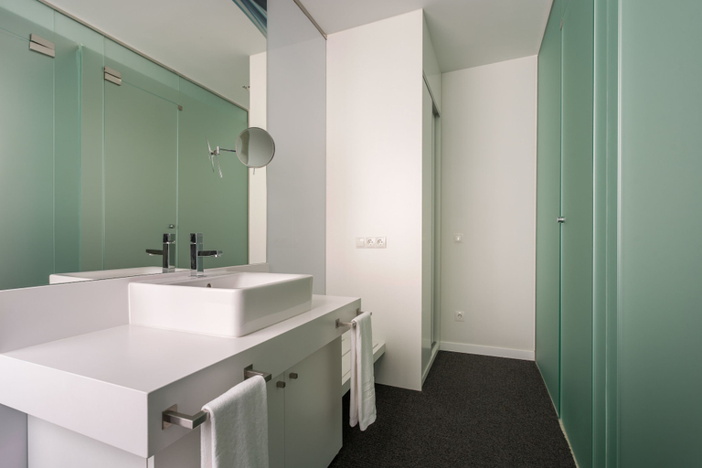 Bathroom 4, Room Mate Oscar, Madrid, Madrid