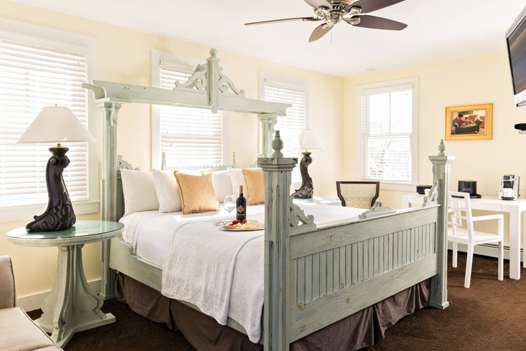 Bedroom 3, Brass Key Guesthouse - Adults Only, Barnstable