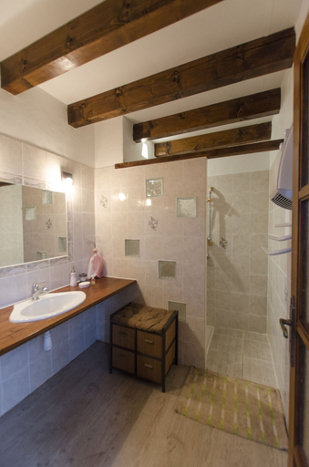Bathroom 5, L'Ecrin Du Ségala B&B, Aveyron