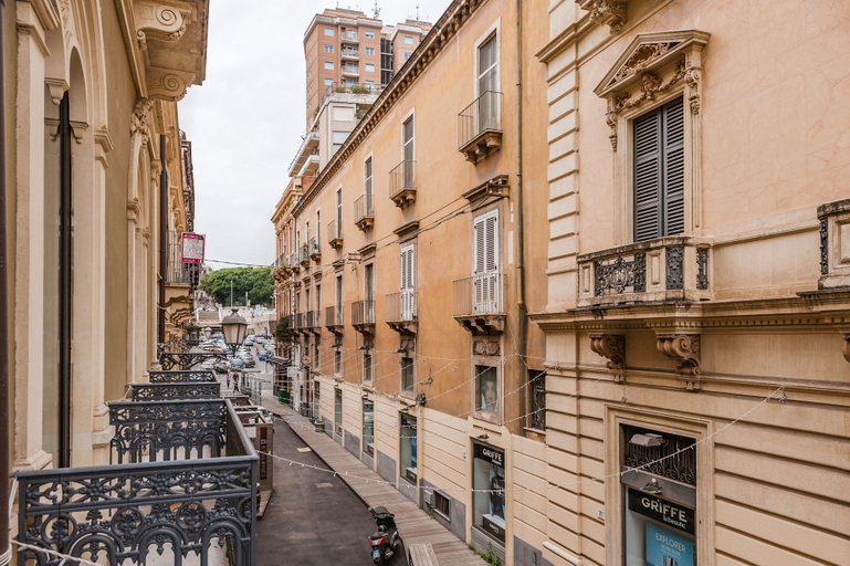 Others 4, Ferrini Home - Etnea Portrait, Catania