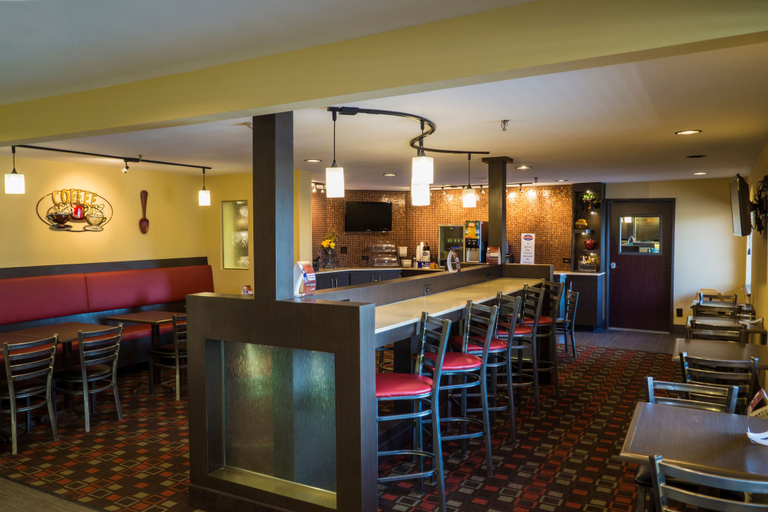 Food & Drinks 5, Days Inn by Wyndham Fort Smith, Sebastian