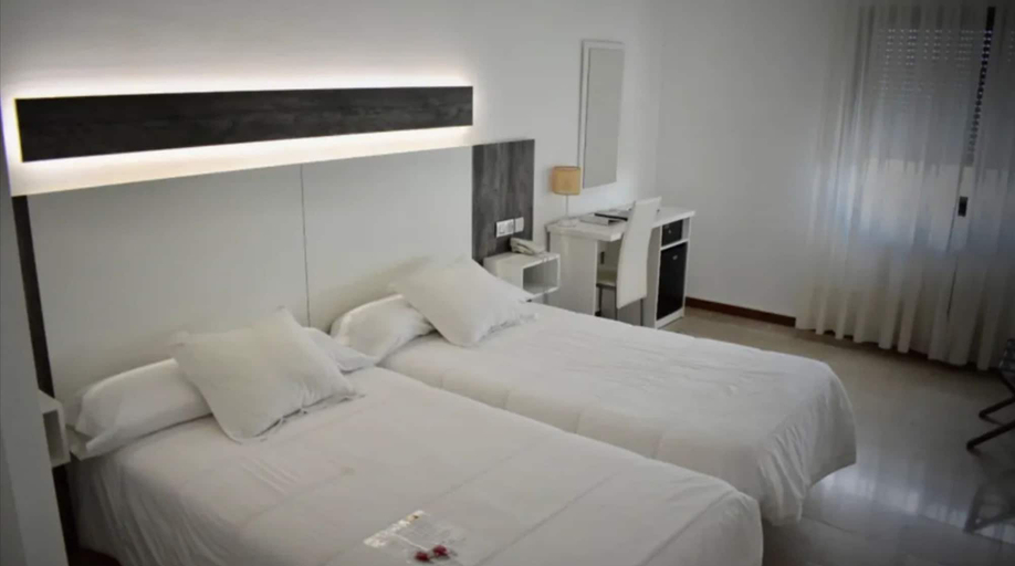 Bedroom 3, Emperatriz III, Salamanca