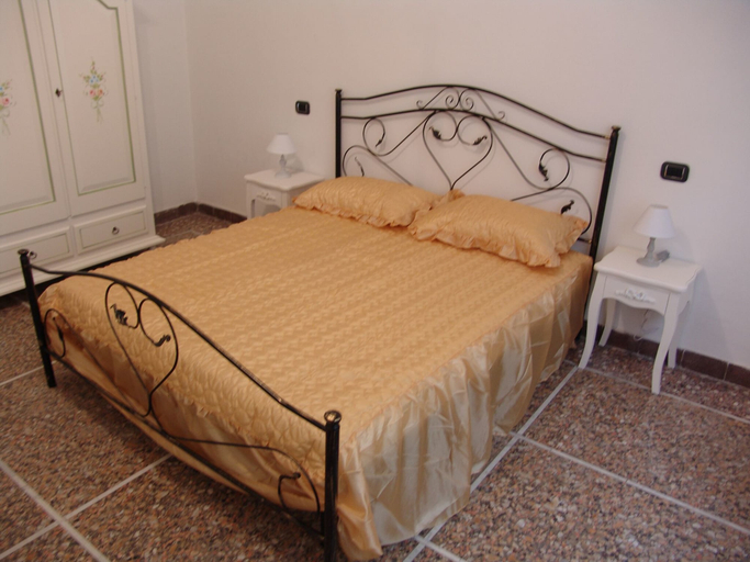 Bedroom 4, Near It All, Pisa