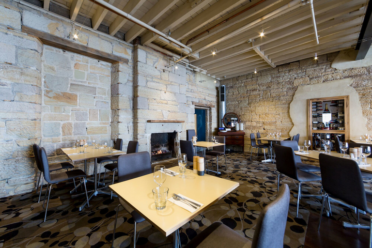 Food & Drinks 5, Customs House Hotel, Hobart