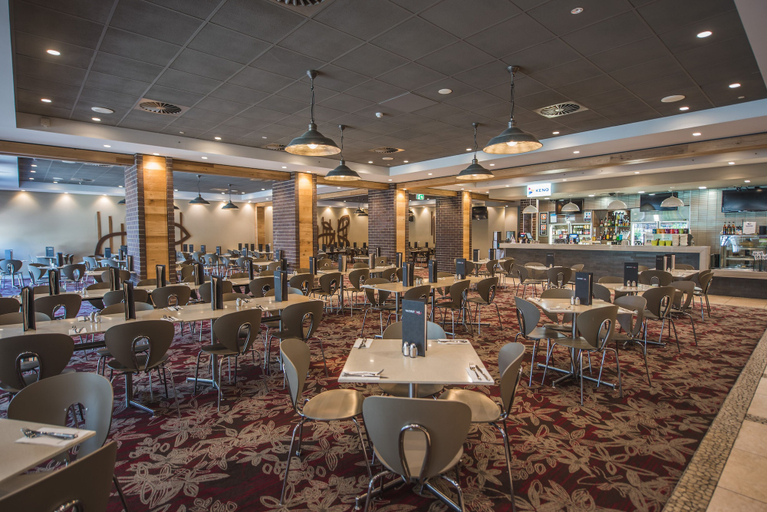 Food & Drinks 5, Holiday Inn SYDNEY ST MARYS by IHG, Penrith - East