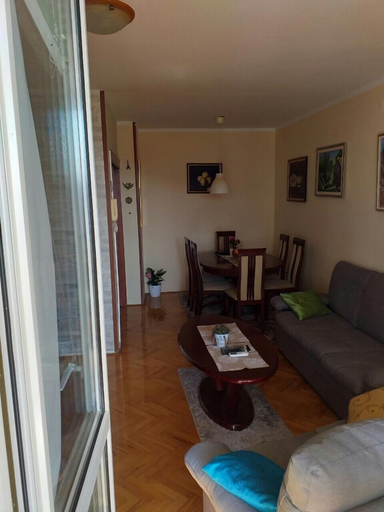 Bedroom 2, City Center Apartment