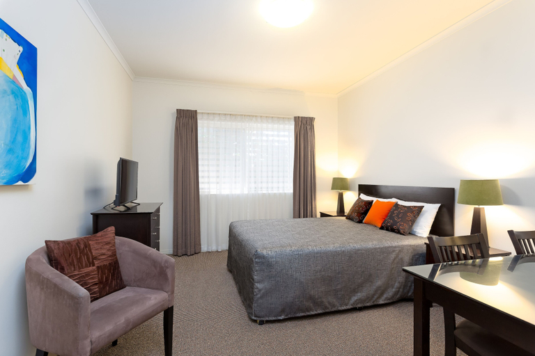 Bedroom 2, Redcliffe Motor Inn, Redcliffe-Scarborough