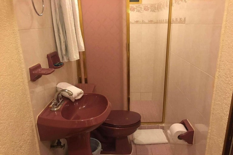 Bathroom 4, Posada Catalina, San Cristóbal de las Casas