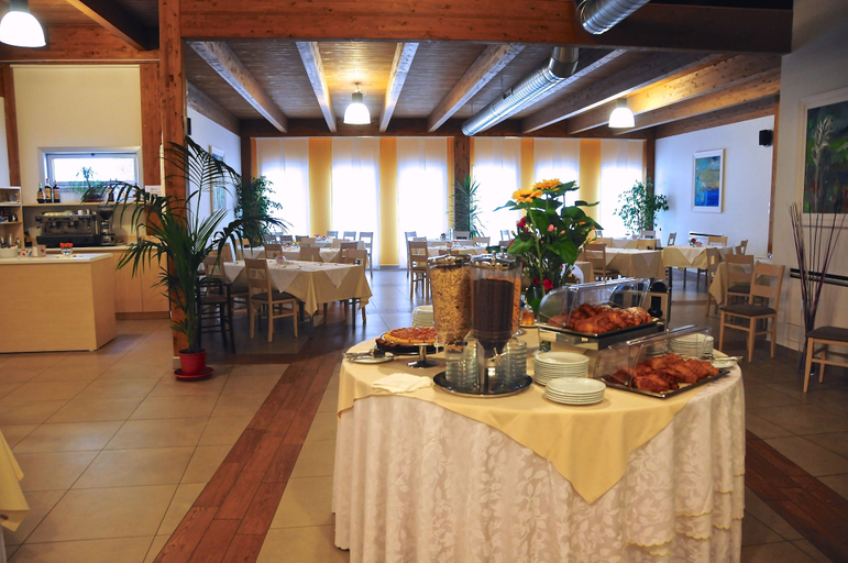 Food & Drinks 5, Sira Resort, Matera
