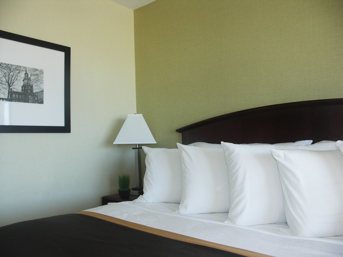Bedroom 3, Quality Inn Peterborough, Peterborough
