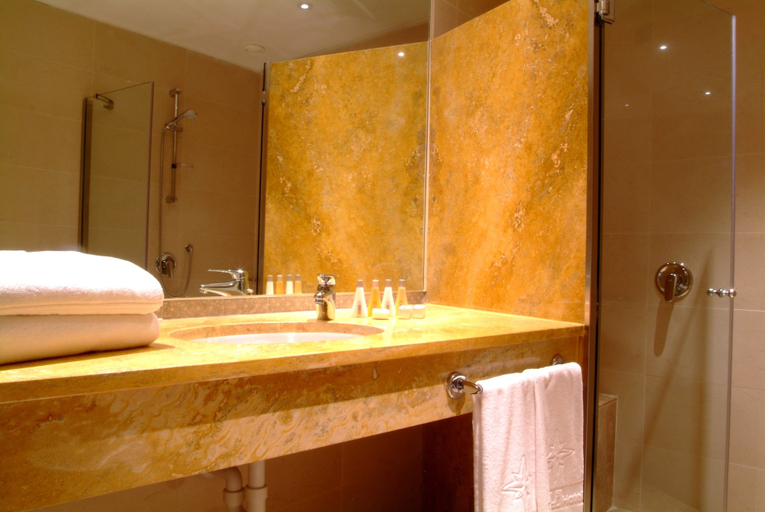 Bathroom 4, Poli Hotel, Milano