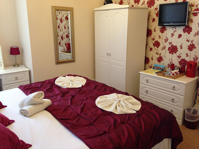 Bedroom 2, Atlantis, Torbay