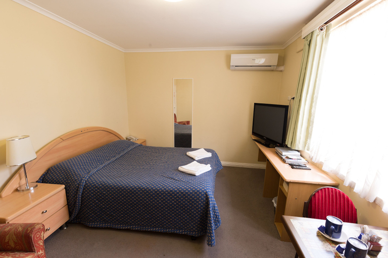Bedroom 3, Chadstone Executive Motel, Melbourne