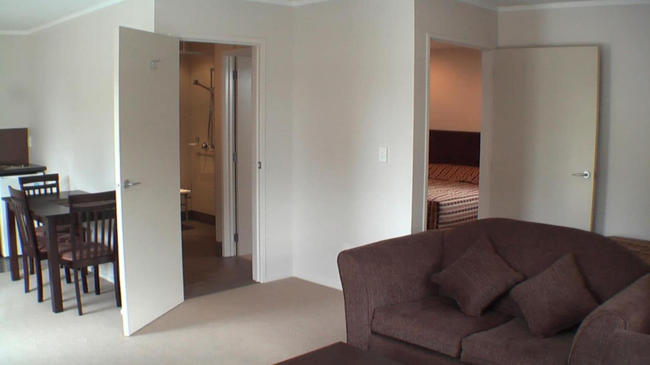 Others 4, Parkview Motor Inn, Pukekohe, Franklin