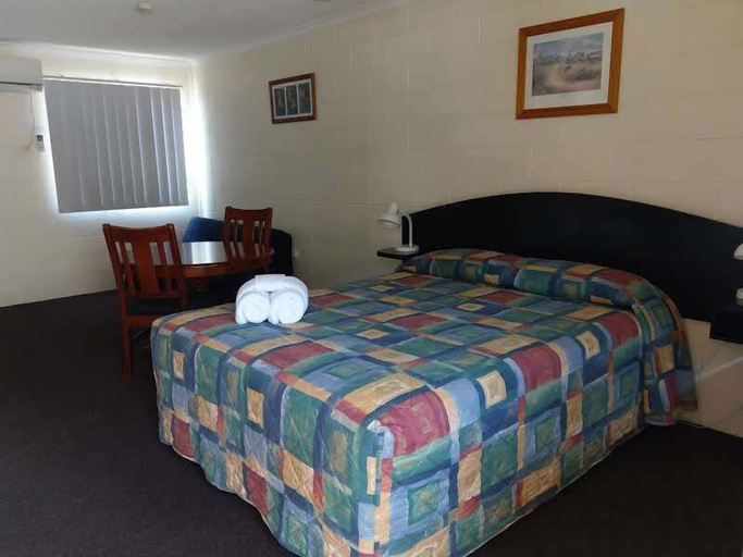 Bedroom 2, Harbour Lodge Motel Gladstone, Gladstone