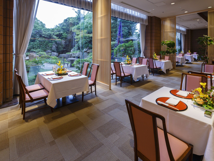 Food & Drinks 5, Hotel Pearl Garden, Takamatsu