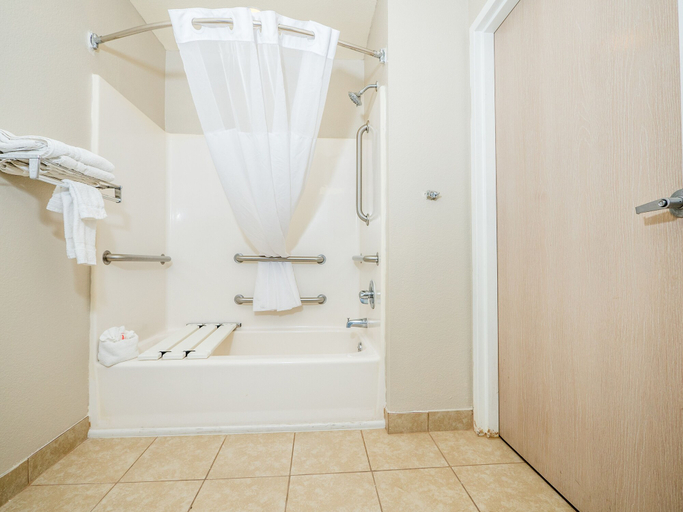 Bathroom 4, Microtel Inn & Suites by Wyndham Palm Coast I-95, Flagler