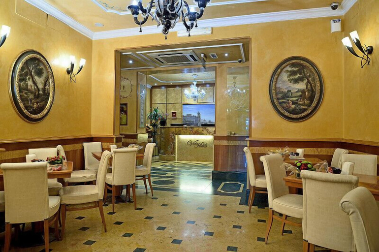 Food & Drinks 5, Hotel Homs, Rome